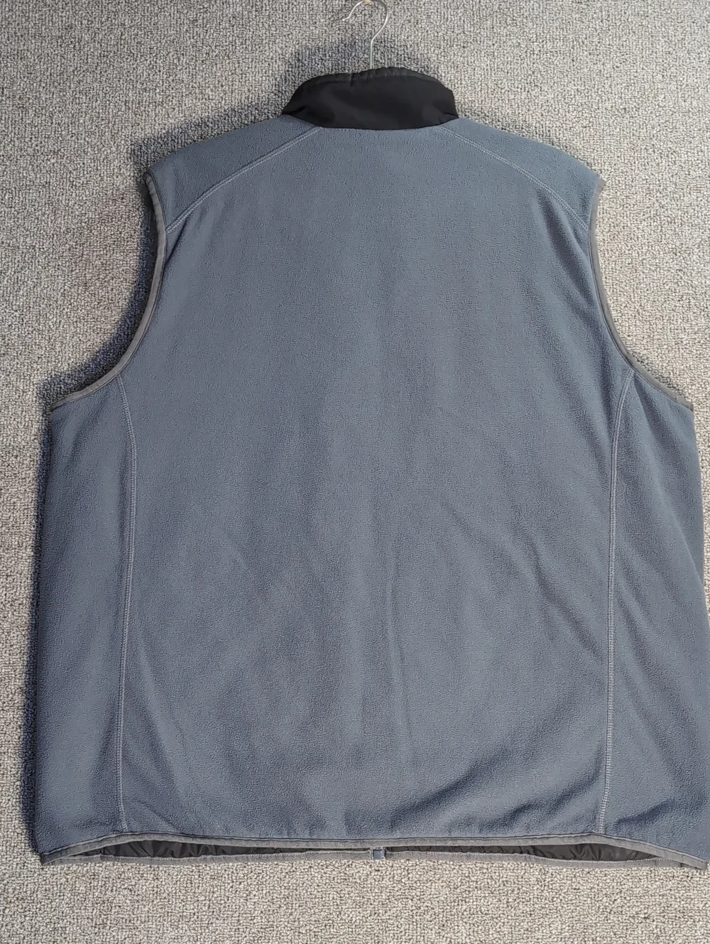 The North Face Trinity Reversible Puffer Fleece Vest Size XL in TNF Black/Gray